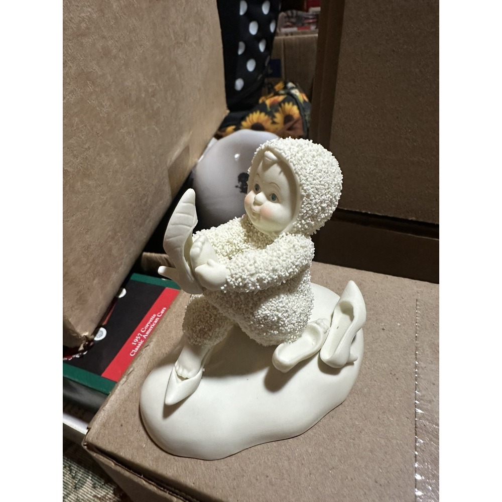 Snowbabies Figurine Department 56 Retail Therapy 2007